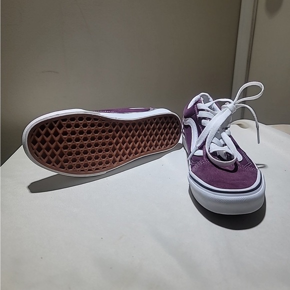 Purple vans very gently worn size 5 men’s/ 6.5 women’s - Picture 6 of 8